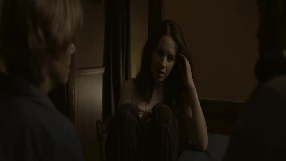 Mrtvá dívka v bytě 03 (Bryan Manley Davis, Laura Dooling, Adrienne King 2022 Horor 1080p ) Cz titulky mp4