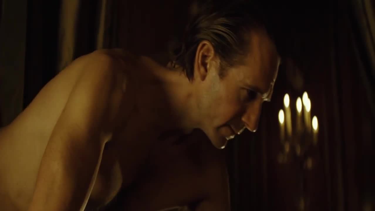 Vévodkyně (Keira Knightley,Ralph Fiennes,Charlotte Rampling 2008 Drama Historický Romantický Životopisný 1080p ) Cz dabing mkv